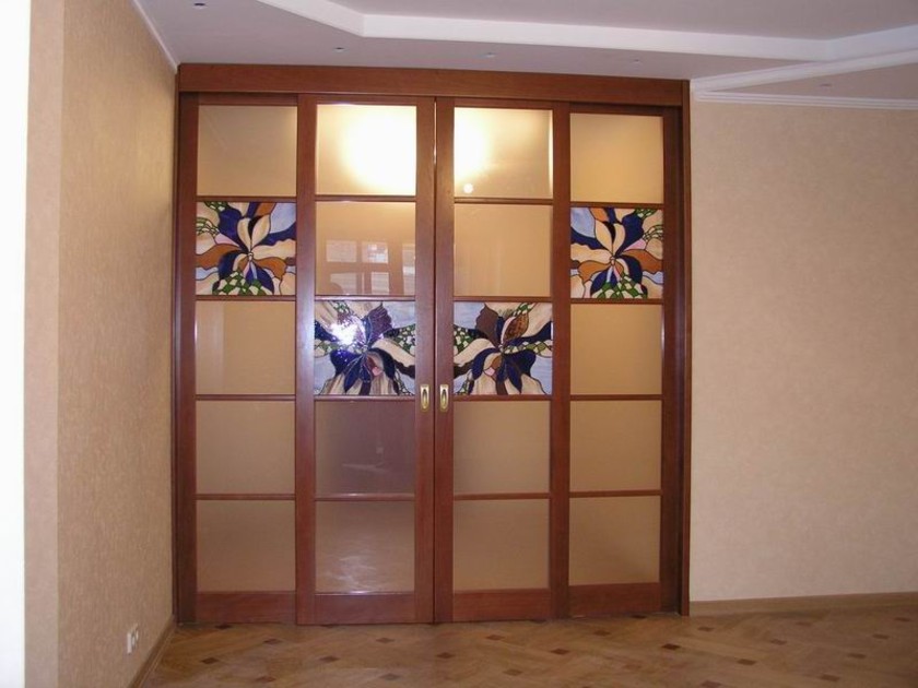 Перегородка с цветными стеклянными вставками Ленинск-Кузнецкий